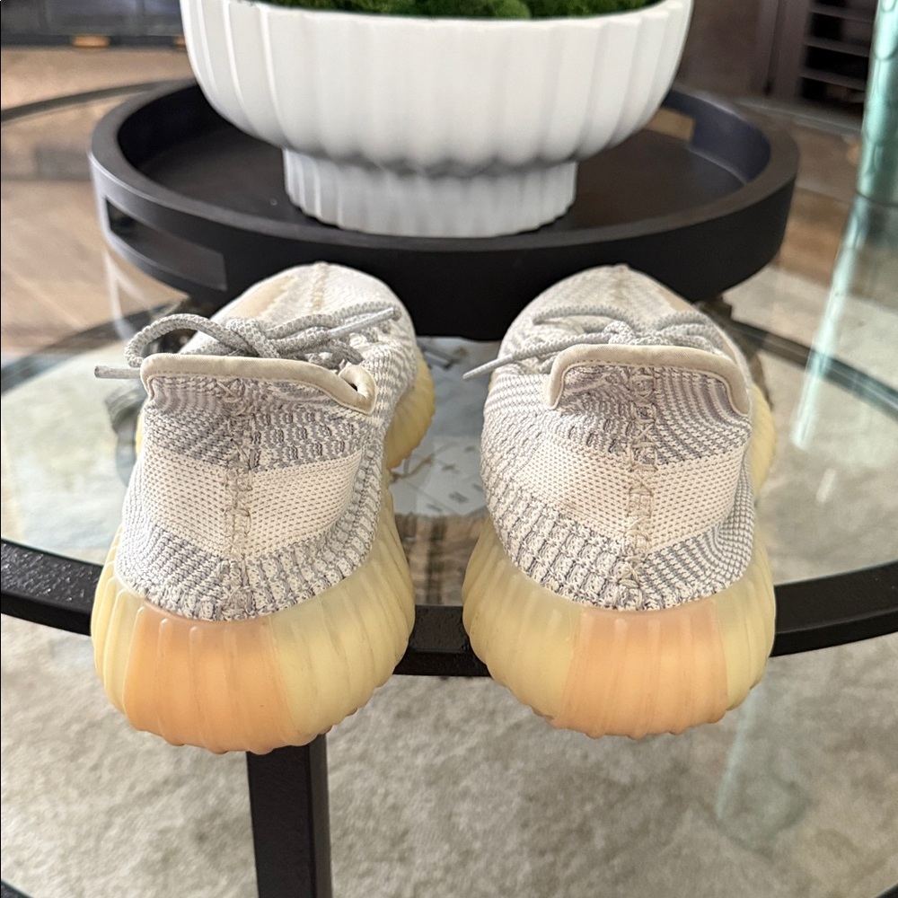 Adidas x Yeezy Boost 350 V2 in Lundmark Nylon - Picture 5 of 13